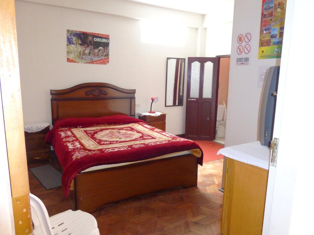 Hostal Villa Imperial Yunguyo ภายนอก รูปภาพ